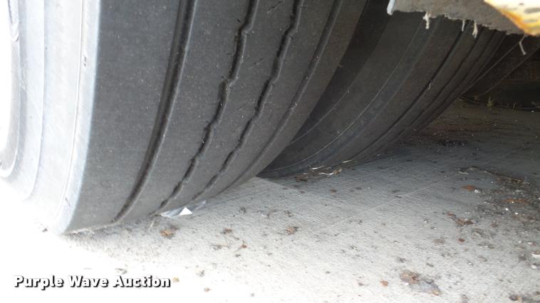 image for item DA2918 2002 Neoplan Eldorado National shuttle bus