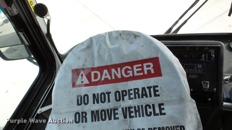 image for item DA2919 2002 Neoplan Eldorado National shuttle bus