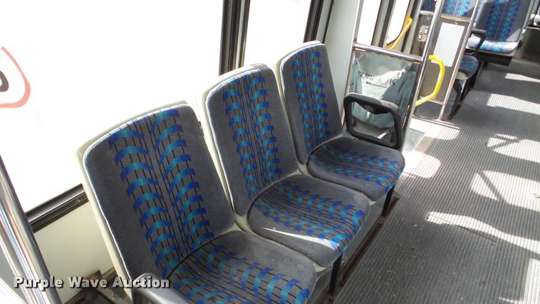 image for item DA2919 2002 Neoplan Eldorado National shuttle bus