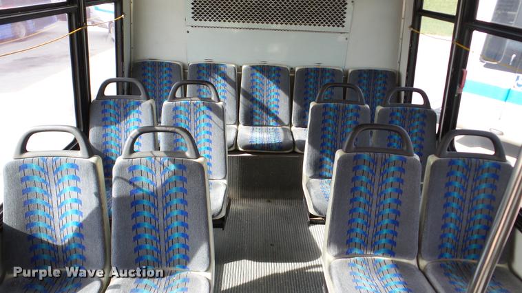 image for item DA2919 2002 Neoplan Eldorado National shuttle bus