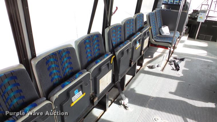 image for item DA2919 2002 Neoplan Eldorado National shuttle bus