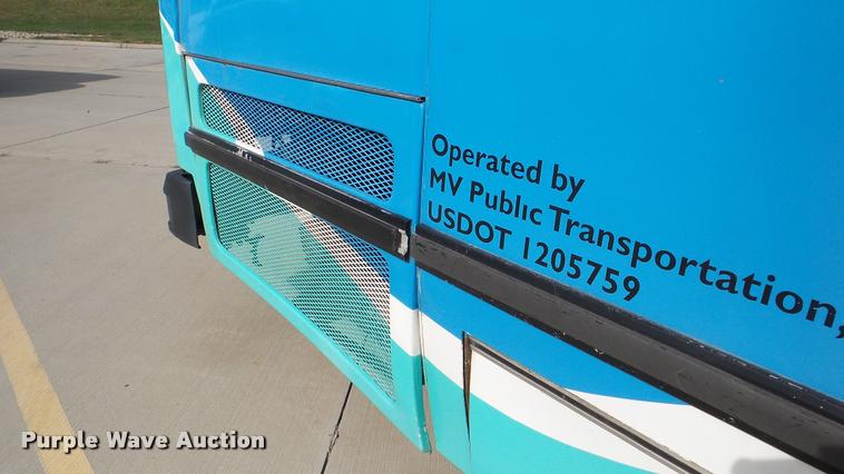 image for item DA2919 2002 Neoplan Eldorado National shuttle bus