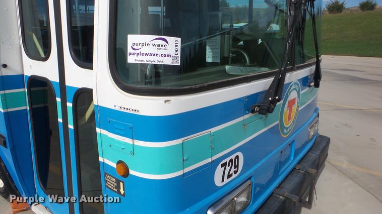 image for item DA2919 2002 Neoplan Eldorado National shuttle bus