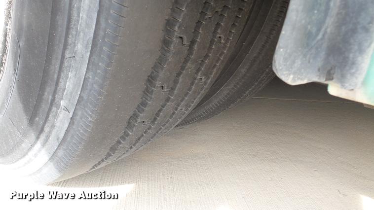 image for item DA2919 2002 Neoplan Eldorado National shuttle bus