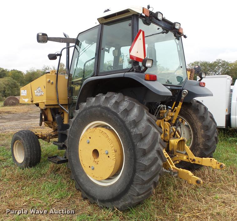 image for item DA3753 2000 New Holland TS100 tractor