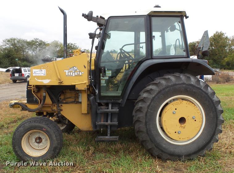 image for item DA3753 2000 New Holland TS100 tractor