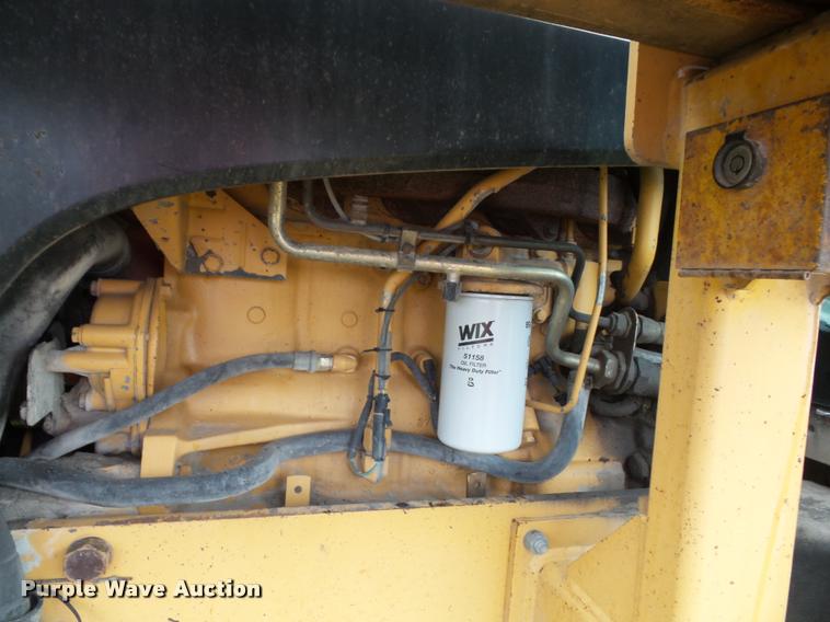 image for item DA3753 2000 New Holland TS100 tractor