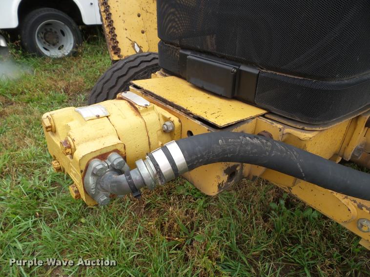 image for item DA3753 2000 New Holland TS100 tractor