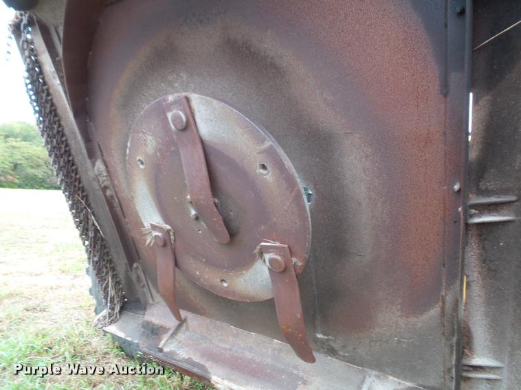 image for item DA3753 2000 New Holland TS100 tractor