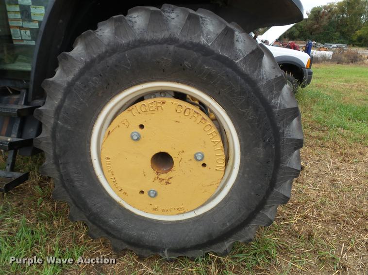 image for item DA3753 2000 New Holland TS100 tractor