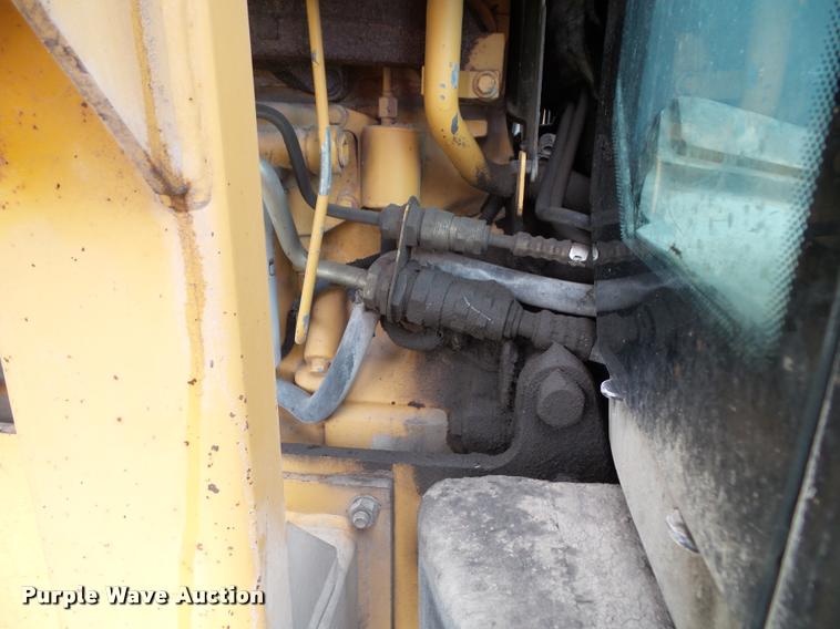 image for item DA3753 2000 New Holland TS100 tractor