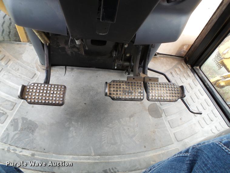 image for item DA3753 2000 New Holland TS100 tractor