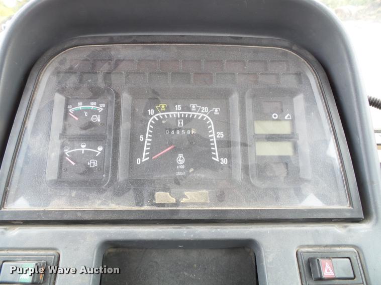 image for item DA3753 2000 New Holland TS100 tractor