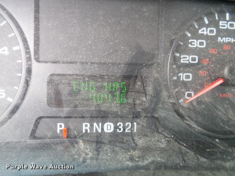 image for item DA3754 2006 Ford F550 service truck with crane