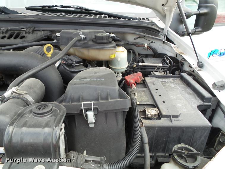 image for item DA3754 2006 Ford F550 service truck with crane