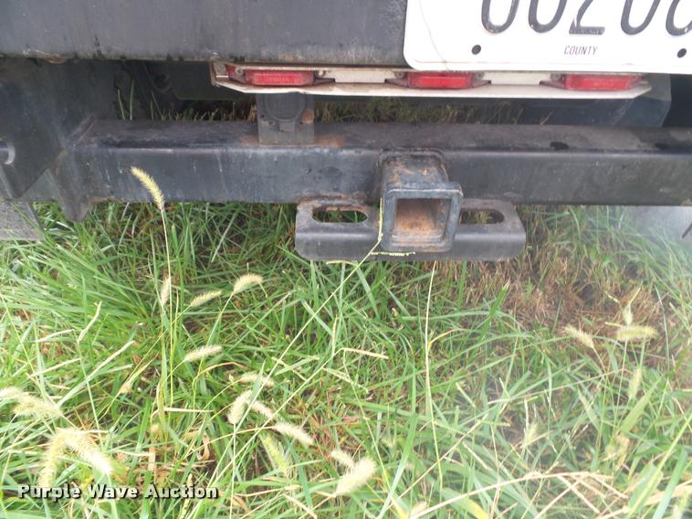 image for item DA3754 2006 Ford F550 service truck with crane