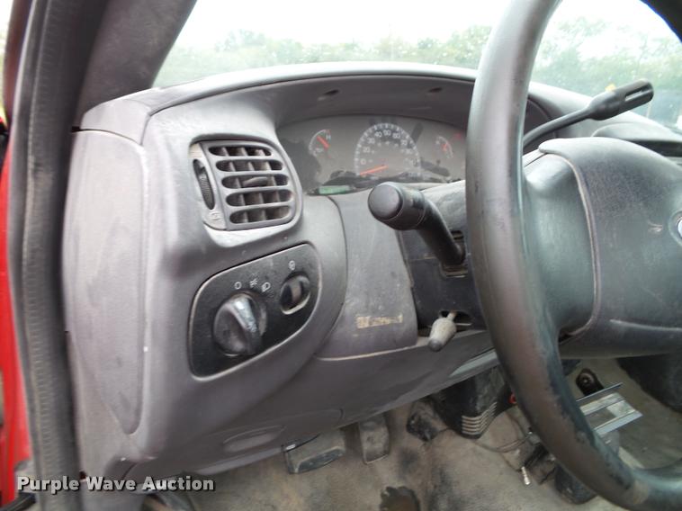 image for item DA3757 2003 Ford F150 pickup truck