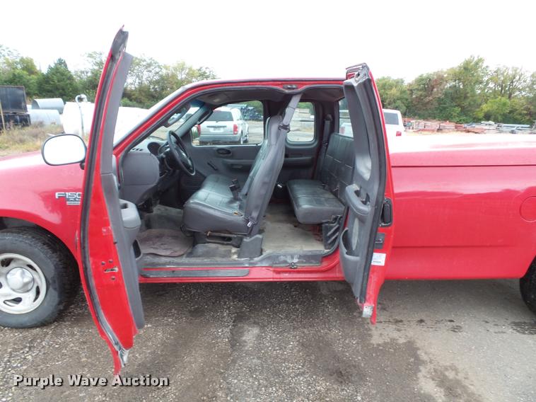 image for item DA3922 2003 Ford F150 SuperCab pickup truck