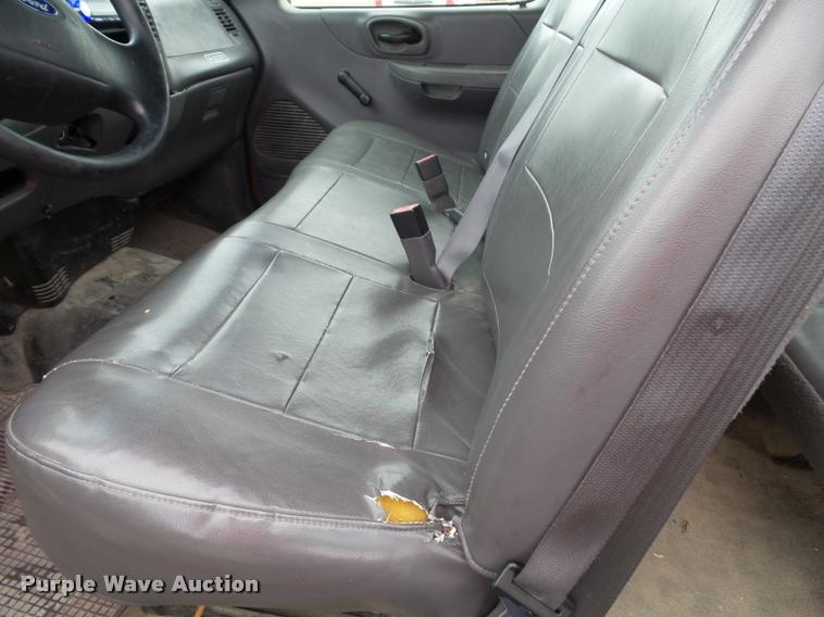 image for item DA3922 2003 Ford F150 SuperCab pickup truck