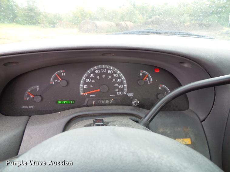 image for item DA3922 2003 Ford F150 SuperCab pickup truck