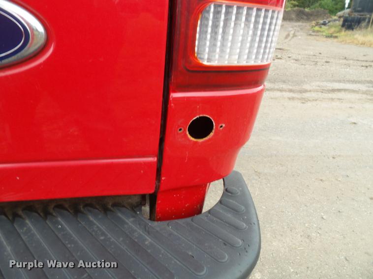 image for item DA3922 2003 Ford F150 SuperCab pickup truck