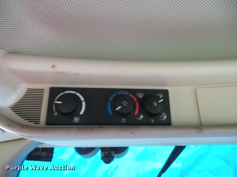 image for item DA3923 2009 John Deere 6430 tractor