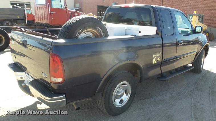 image for item DA4606 1999 Ford F150 XLT SuperCab pickup truck