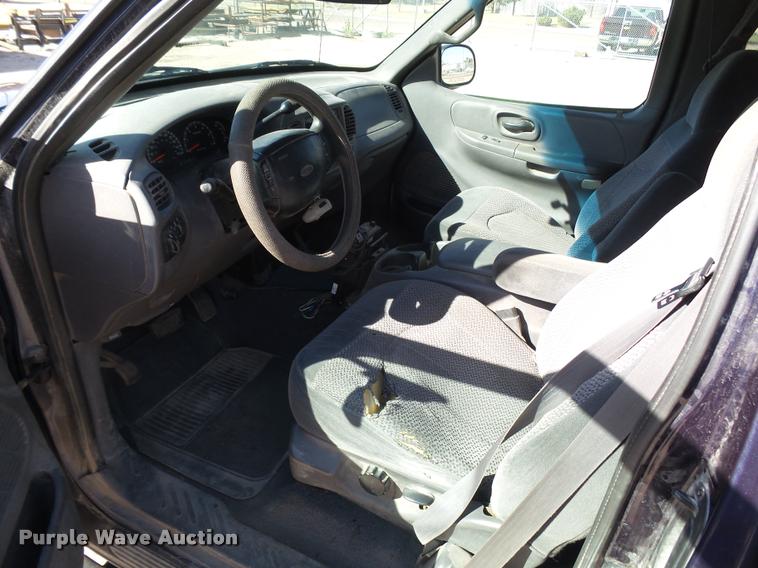 image for item DA4606 1999 Ford F150 XLT SuperCab pickup truck