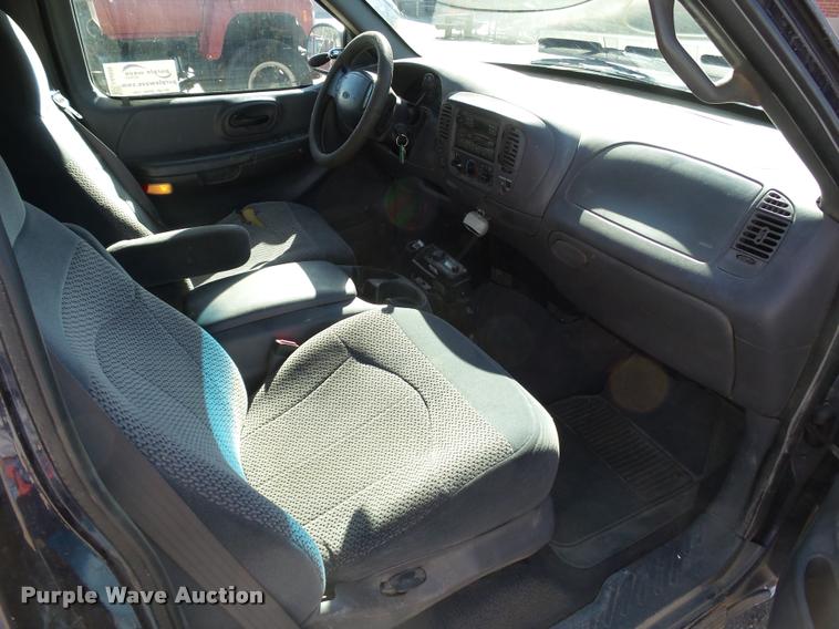 image for item DA4606 1999 Ford F150 XLT SuperCab pickup truck