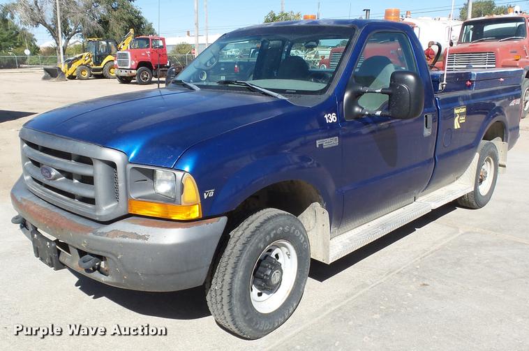 image for item DA4608 1999 Ford F250 Super Duty pickup truck