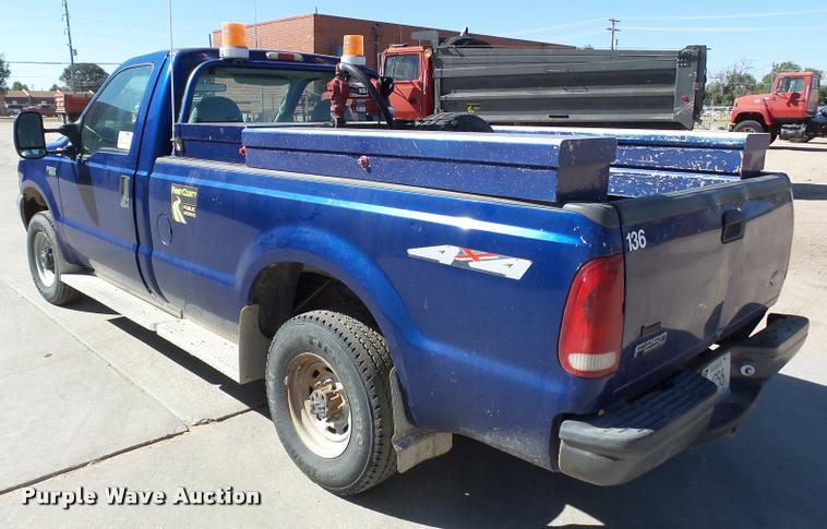 image for item DA4608 1999 Ford F250 Super Duty pickup truck