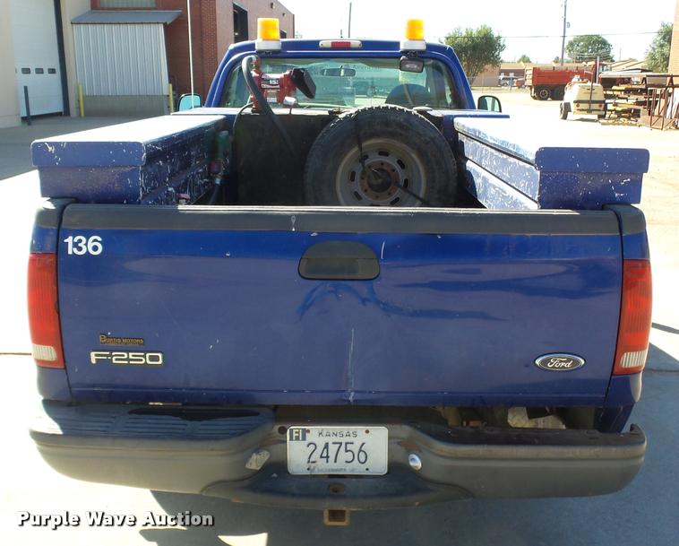 image for item DA4608 1999 Ford F250 Super Duty pickup truck