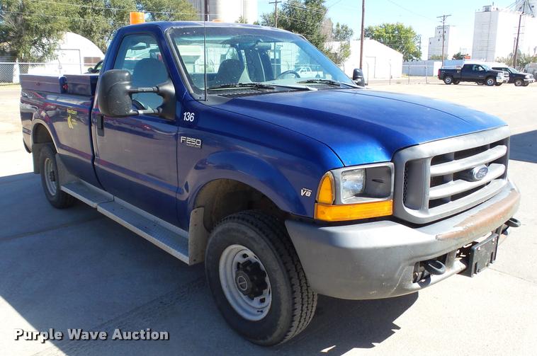 image for item DA4608 1999 Ford F250 Super Duty pickup truck