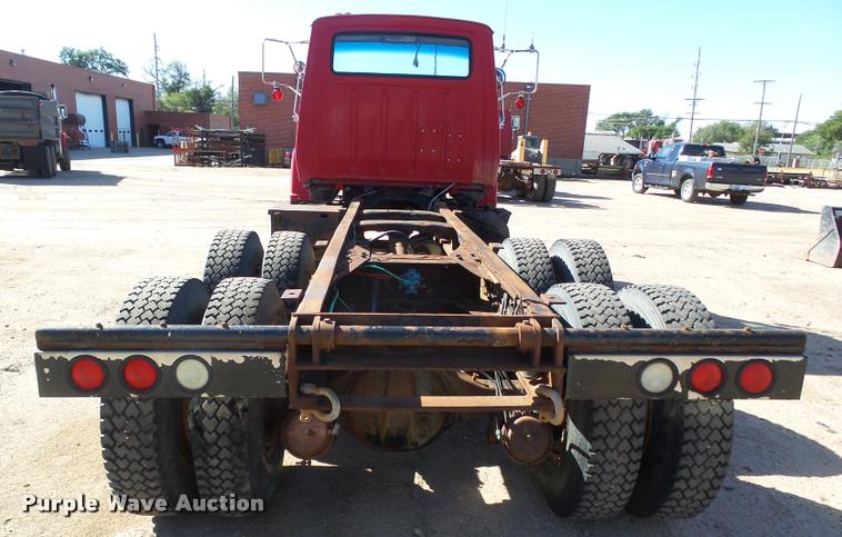 image for item DA4610 1979 Ford 8000 truck cab and chassis