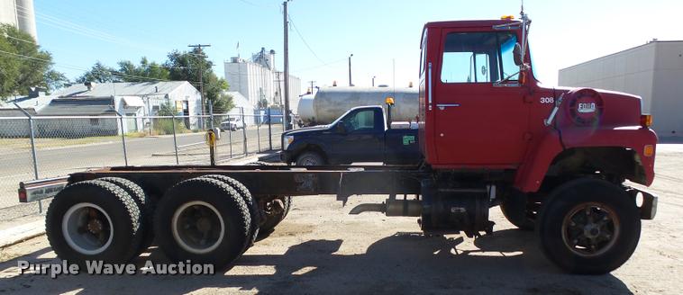 image for item DA4610 1979 Ford 8000 truck cab and chassis