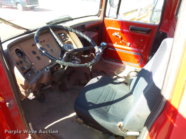 image for item DA4610 1979 Ford 8000 truck cab and chassis