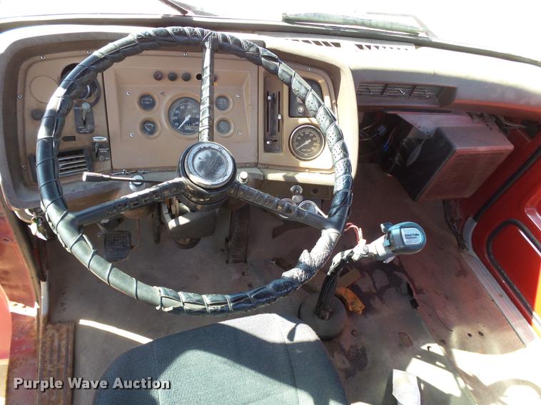 image for item DA4610 1979 Ford 8000 truck cab and chassis