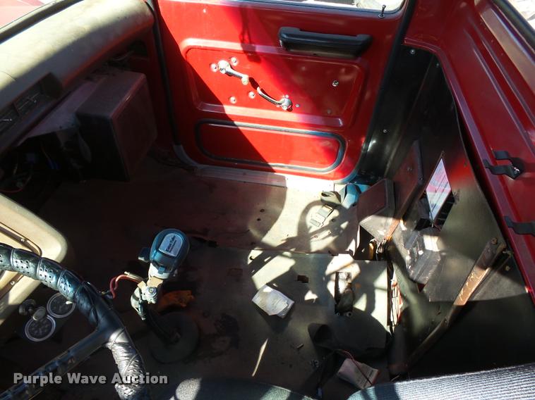 image for item DA4610 1979 Ford 8000 truck cab and chassis