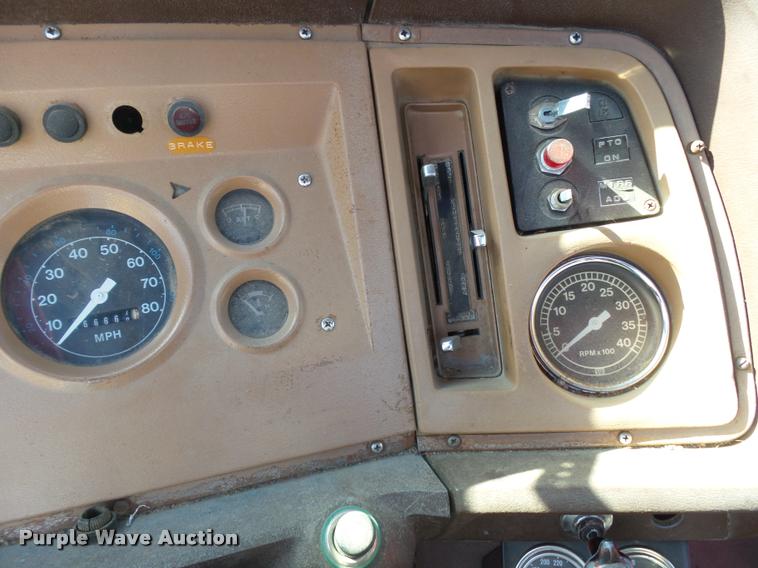 image for item DA4610 1979 Ford 8000 truck cab and chassis