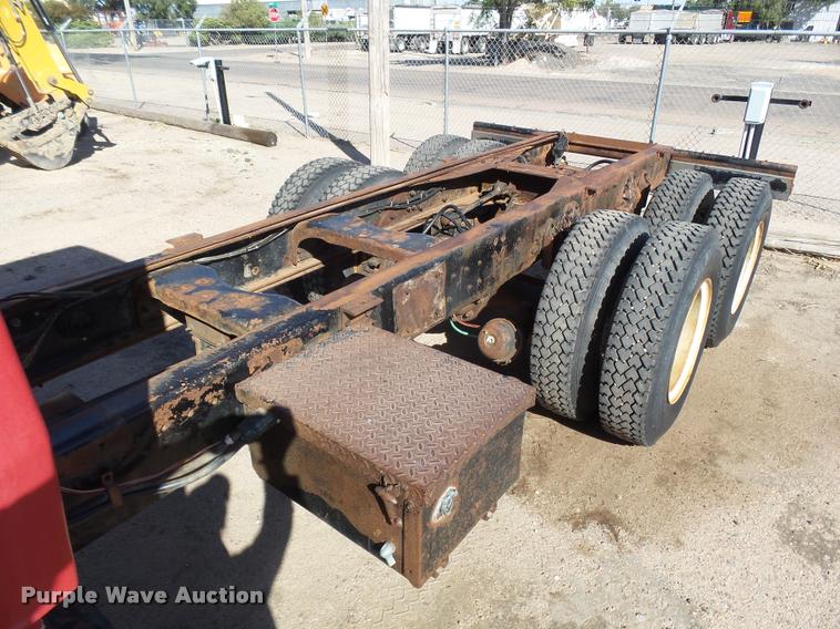 image for item DA4610 1979 Ford 8000 truck cab and chassis