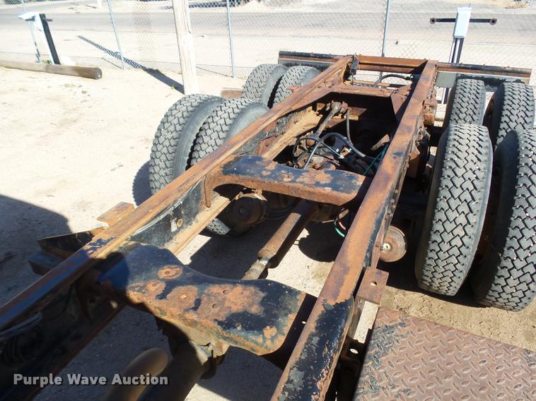 image for item DA4610 1979 Ford 8000 truck cab and chassis