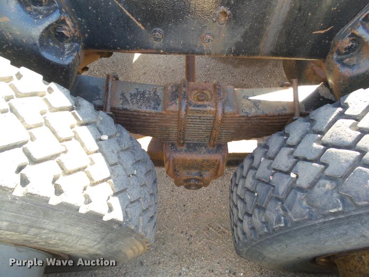 image for item DA4610 1979 Ford 8000 truck cab and chassis