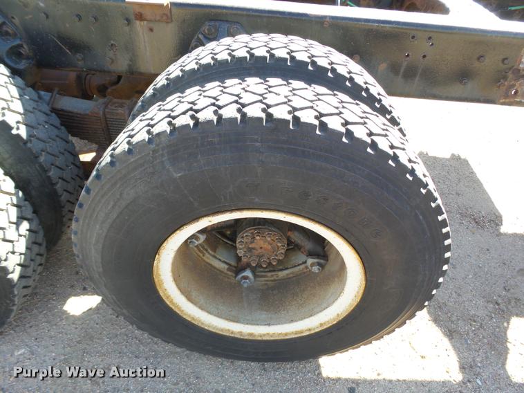 image for item DA4610 1979 Ford 8000 truck cab and chassis