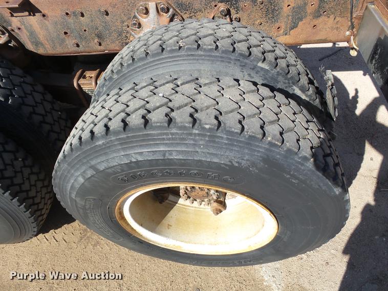 image for item DA4610 1979 Ford 8000 truck cab and chassis