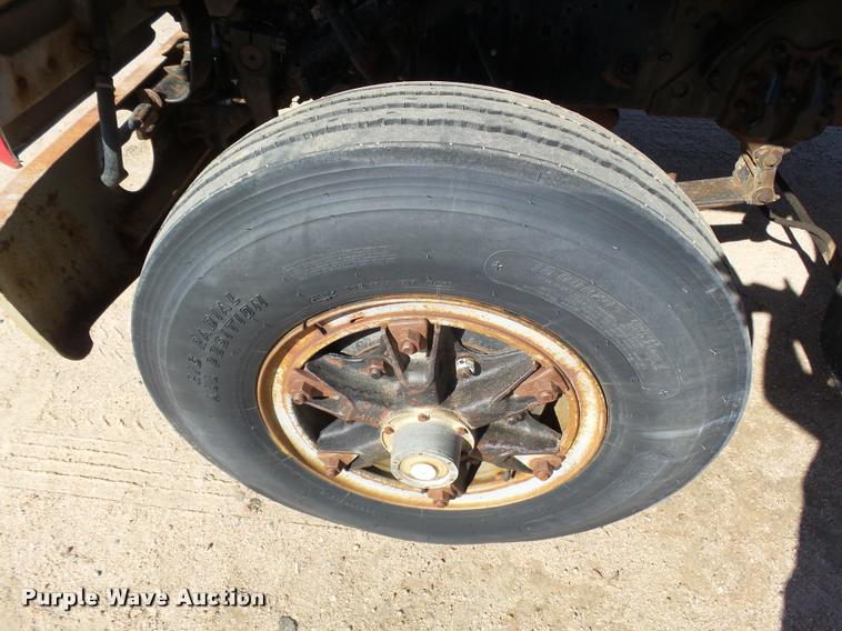 image for item DA4610 1979 Ford 8000 truck cab and chassis