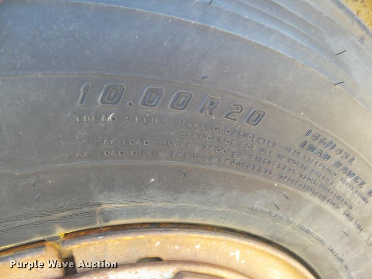 image for item DA4610 1979 Ford 8000 truck cab and chassis