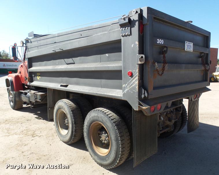 image for item DA4653 1987 Ford 800 dump truck