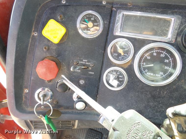 image for item DA4653 1987 Ford 800 dump truck