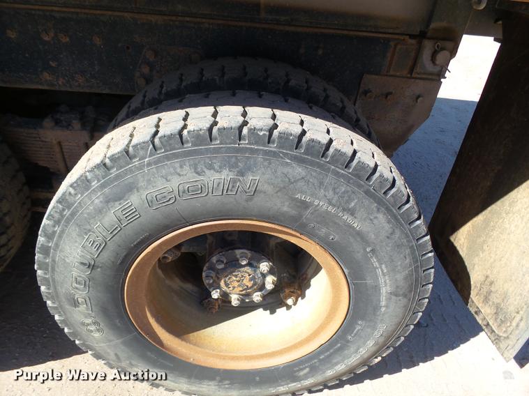 image for item DA4653 1987 Ford 800 dump truck