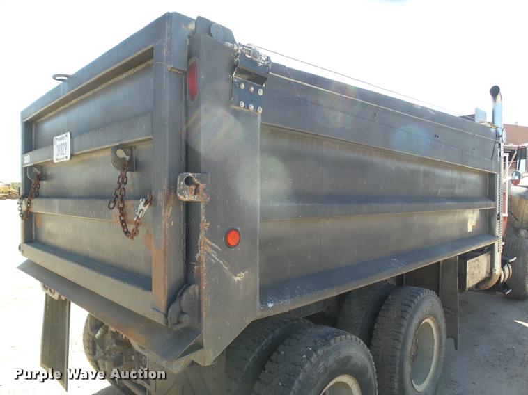 image for item DA4653 1987 Ford 800 dump truck